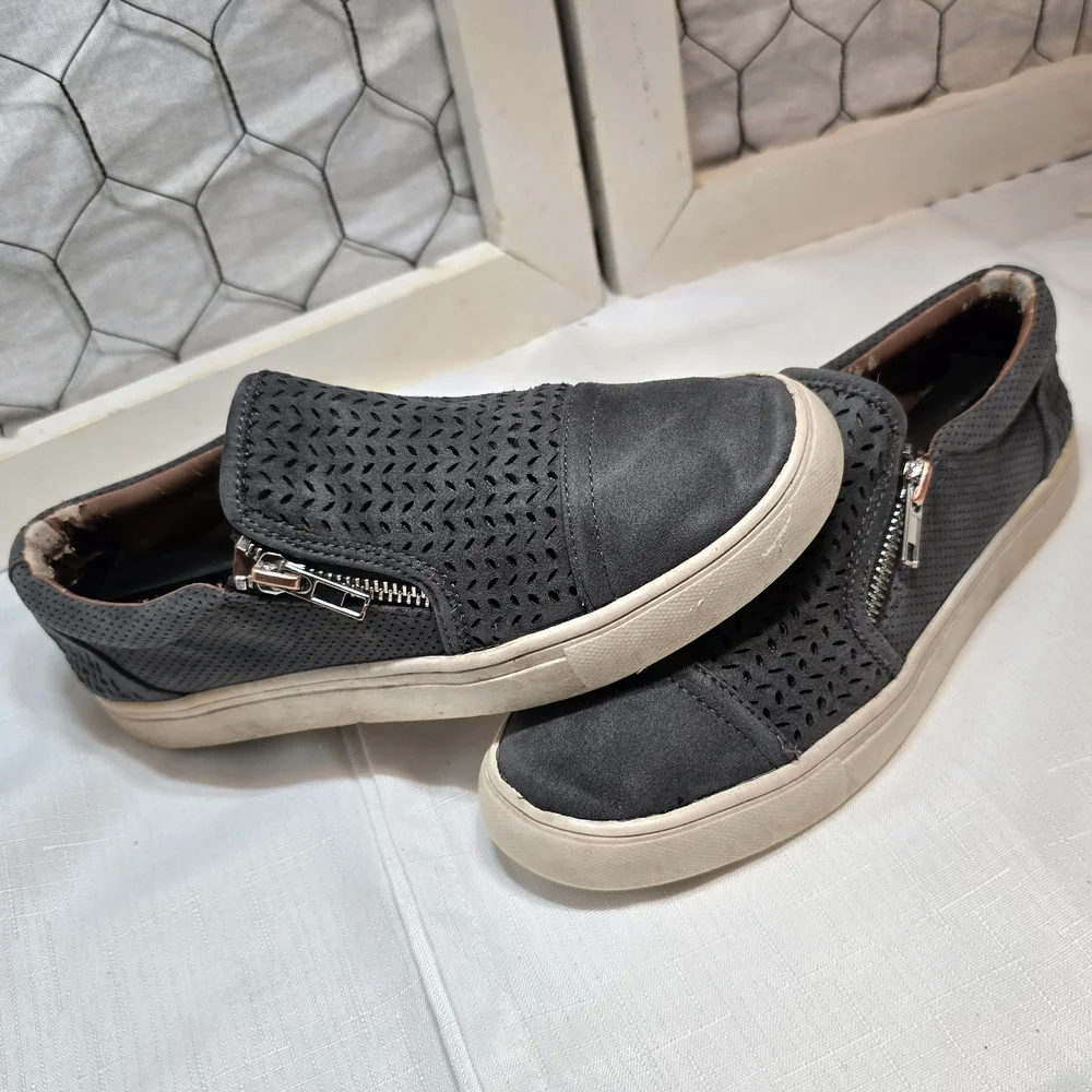 Report Footwear Alexa Perforated Double Zip Slip-On Sneakers Grey Women's 6.5